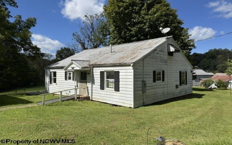 696 Crawford Road, Crawford, West Virginia 26447, 4 Bedroom Bedrooms, 7 Room Rooms,1 BathroomBathrooms,Single Family Detached,For Sale,Crawford,0,10166955