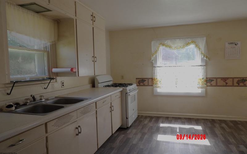 696 Crawford Road, Crawford, West Virginia 26447, 4 Bedroom Bedrooms, 7 Room Rooms,1 BathroomBathrooms,Single Family Detached,For Sale,Crawford,0,10166955