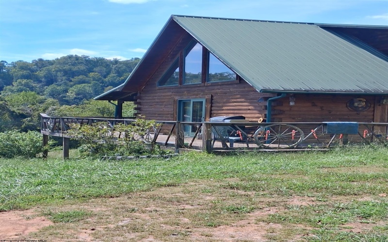 6047 Russett Road, Normantown, West Virginia 25267, 3 Bedroom Bedrooms, 7 Room Rooms,2 BathroomBathrooms,Single Family Detached,For Sale,Russett,0,10166964