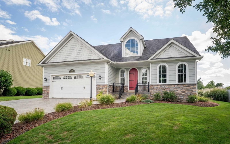 102 Harwich Circle, Morgantown, West Virginia 26508, 4 Bedroom Bedrooms, 10 Room Rooms,3 BathroomBathrooms,Single Family Detached,For Sale,Harwich,0,10166957