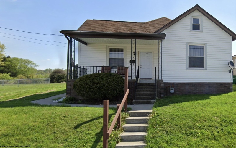 105 Fairlane Avenue, Fairmont, West Virginia 26554, 2 Bedroom Bedrooms, 5 Room Rooms,1 BathroomBathrooms,Single Family Detached,For Sale,Fairlane,0,10166962
