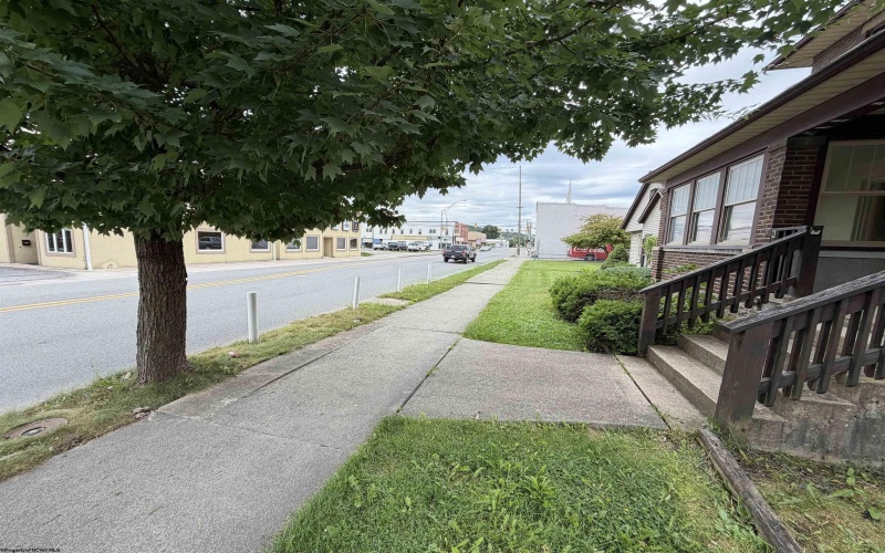 1008 Davis Avenue, Elkins, West Virginia 26241, 3 Bedroom Bedrooms, 7 Room Rooms,2 BathroomBathrooms,Single Family Detached,For Sale,Davis,0,10166961