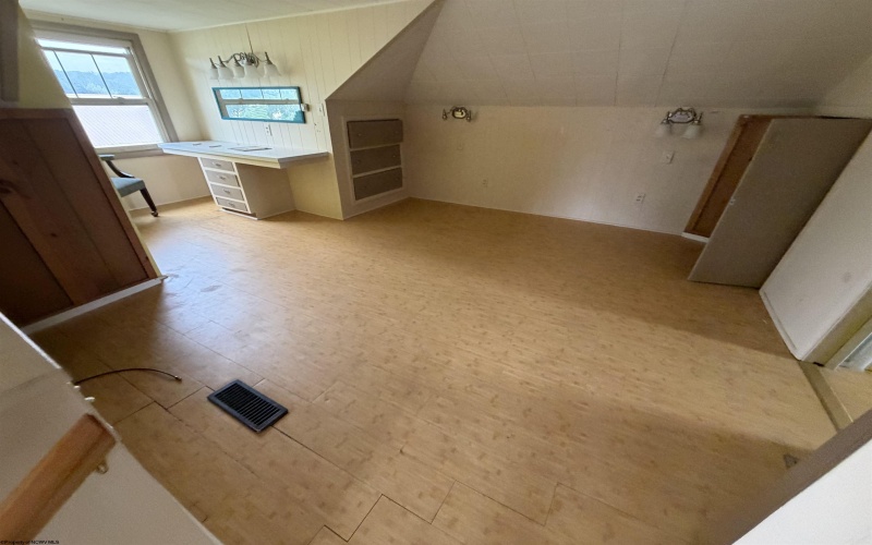 1008 Davis Avenue, Elkins, West Virginia 26241, 3 Bedroom Bedrooms, 7 Room Rooms,2 BathroomBathrooms,Single Family Detached,For Sale,Davis,0,10166961