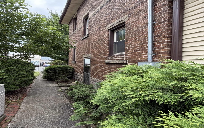 1008 Davis Avenue, Elkins, West Virginia 26241, 3 Bedroom Bedrooms, 7 Room Rooms,2 BathroomBathrooms,Single Family Detached,For Sale,Davis,0,10166961