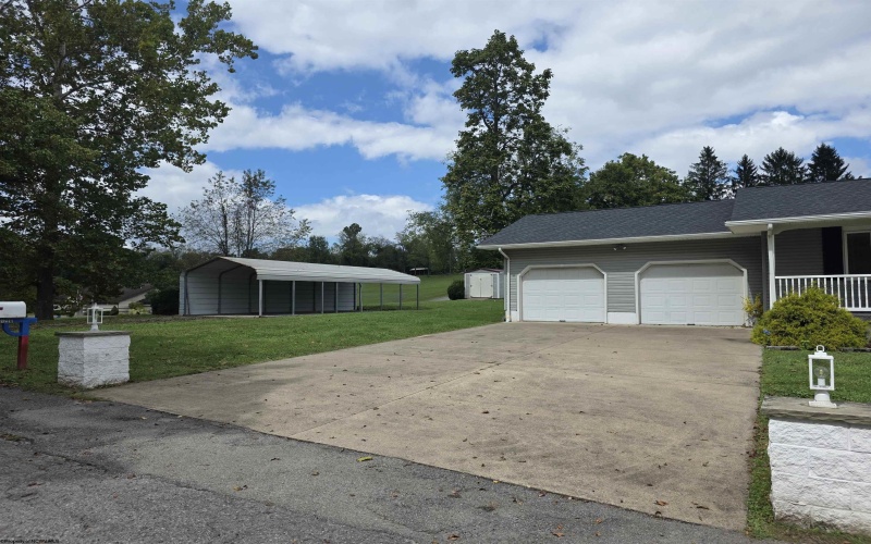 1226 Philli Lane, Shinnston, West Virginia 26431, 3 Bedroom Bedrooms, 7 Room Rooms,3 BathroomBathrooms,Single Family Detached,For Sale,Philli,0,10166959