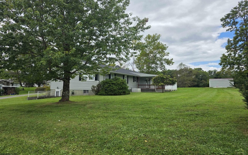 1226 Philli Lane, Shinnston, West Virginia 26431, 3 Bedroom Bedrooms, 7 Room Rooms,3 BathroomBathrooms,Single Family Detached,For Sale,Philli,0,10166959