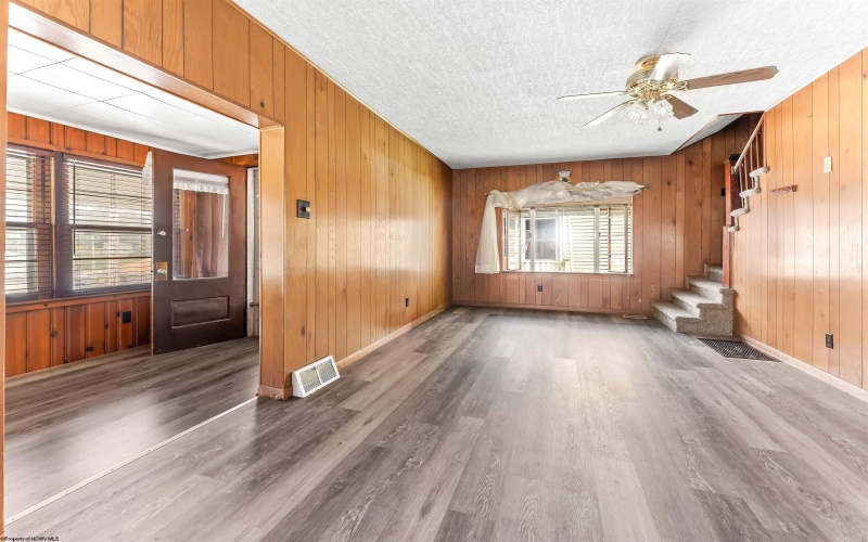 1133 Speedway Avenue, Fairmont, West Virginia 26554, 3 Bedroom Bedrooms, 6 Room Rooms,1 BathroomBathrooms,Single Family Detached,For Sale,Speedway,0,10166974