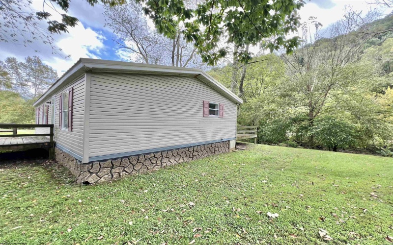 238 Main Street, Burnsville, West Virginia 26335, 3 Bedroom Bedrooms, 6 Room Rooms,2 BathroomBathrooms,Single Family Detached,For Sale,Main,0,10166976
