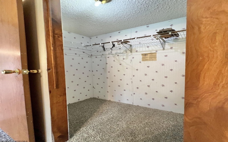 238 Main Street, Burnsville, West Virginia 26335, 3 Bedroom Bedrooms, 6 Room Rooms,2 BathroomBathrooms,Single Family Detached,For Sale,Main,0,10166976