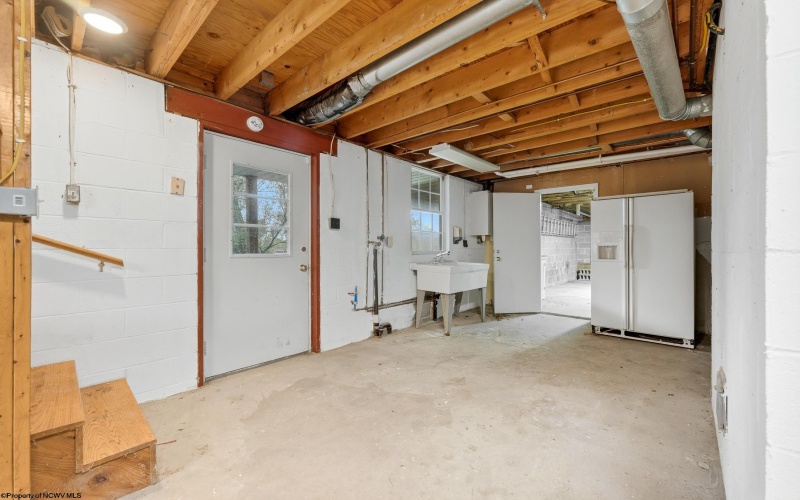 875 Vandalia Road, Morgantown, West Virginia 26501, 3 Bedroom Bedrooms, 7 Room Rooms,2 BathroomBathrooms,Single Family Detached,For Sale,Vandalia,0,10166975