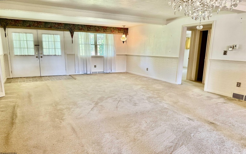 1924 Country Club Road, Fairmont, West Virginia 26554, 3 Bedroom Bedrooms, 6 Room Rooms,3 BathroomBathrooms,Single Family Detached,For Sale,Country Club,0,10166985