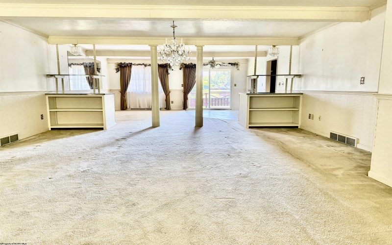 1924 Country Club Road, Fairmont, West Virginia 26554, 3 Bedroom Bedrooms, 6 Room Rooms,3 BathroomBathrooms,Single Family Detached,For Sale,Country Club,0,10166985