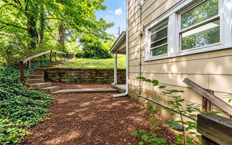 725 Willey Street, Morgantown, West Virginia 26505, 0 , 0 ,0,Multi-unit/income,For Sale,Willey,0,10166990