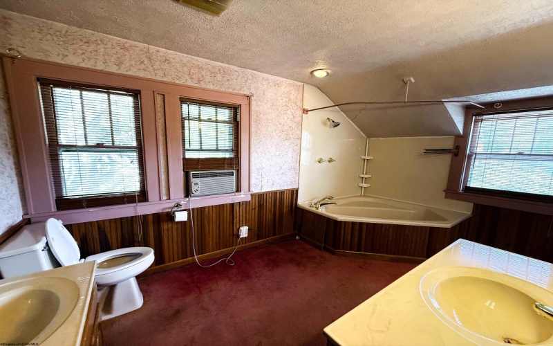44 Cherry Street, Elkins, West Virginia 26241, 3 Bedroom Bedrooms, 8 Room Rooms,1 BathroomBathrooms,Single Family Detached,For Sale,Cherry,0,10166987