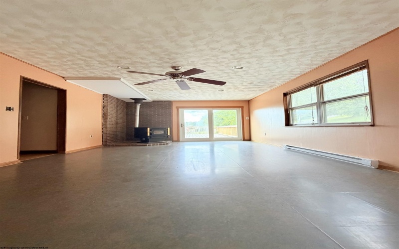 1571 Pennsylvania Avenue, Fairmont, West Virginia 26554, 3 Bedroom Bedrooms, 7 Room Rooms,2 BathroomBathrooms,Single Family Detached,For Sale,Pennsylvania,0,10166694