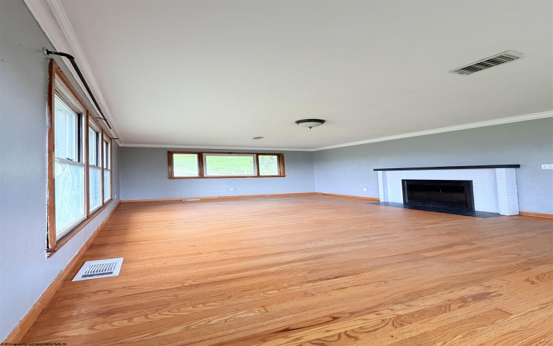 1571 Pennsylvania Avenue, Fairmont, West Virginia 26554, 3 Bedroom Bedrooms, 7 Room Rooms,2 BathroomBathrooms,Single Family Detached,For Sale,Pennsylvania,0,10166694
