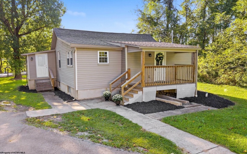 160 Starlite Road, Lemont Furnace, Pennsylvania 15456, 2 Bedroom Bedrooms, 5 Room Rooms,2 BathroomBathrooms,Single Family Detached,For Sale,Starlite,0,10167000