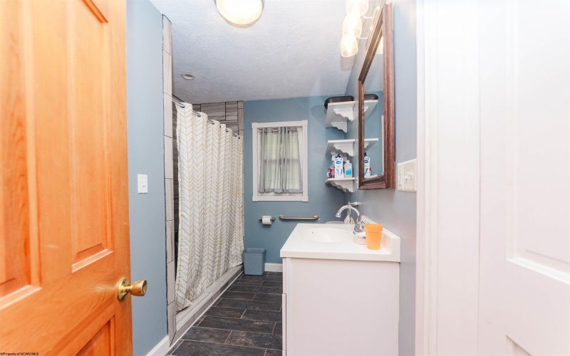 157 Lennox Avenue, Grafton, West Virginia 26354, 3 Bedroom Bedrooms, 6 Room Rooms,2 BathroomBathrooms,Single Family Detached,For Sale,Lennox,0,10166997