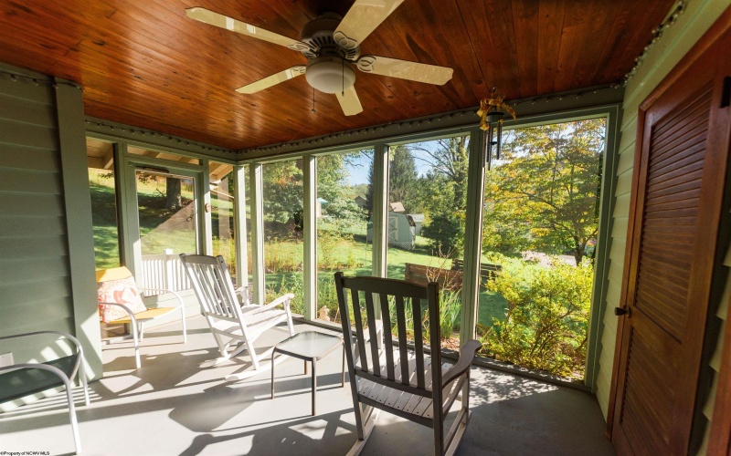 157 Lennox Avenue, Grafton, West Virginia 26354, 3 Bedroom Bedrooms, 6 Room Rooms,2 BathroomBathrooms,Single Family Detached,For Sale,Lennox,0,10166997