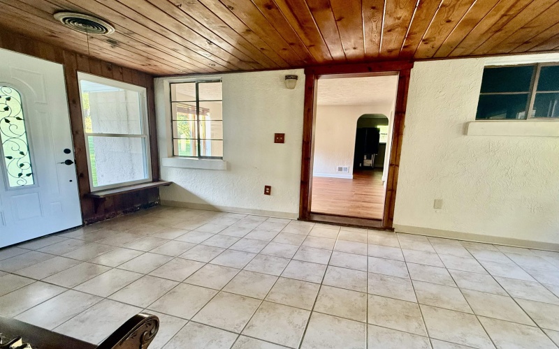 1617 Pleasant Valley Road, Fairmont, West Virginia 26554, 2 Bedroom Bedrooms, 5 Room Rooms,1 BathroomBathrooms,Single Family Detached,For Sale,Pleasant Valley,0,10167005 1617 Pleasant Valley Road, Fairmont, West Virginia 26554, 2 Bedroom Bedrooms, 5 Room Rooms,1 BathroomBathrooms,Single Family Detached,For Sale,Pleasant Valley,0,10167005