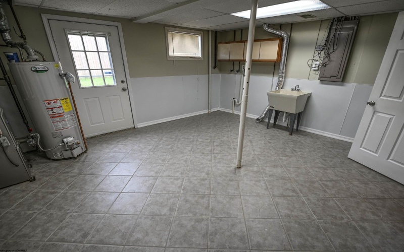 19 Oak Court, Morgantown, West Virginia 26505, 3 Bedroom Bedrooms, 6 Room Rooms,2 BathroomBathrooms,Single Family Detached,For Sale,Oak,0,10165408