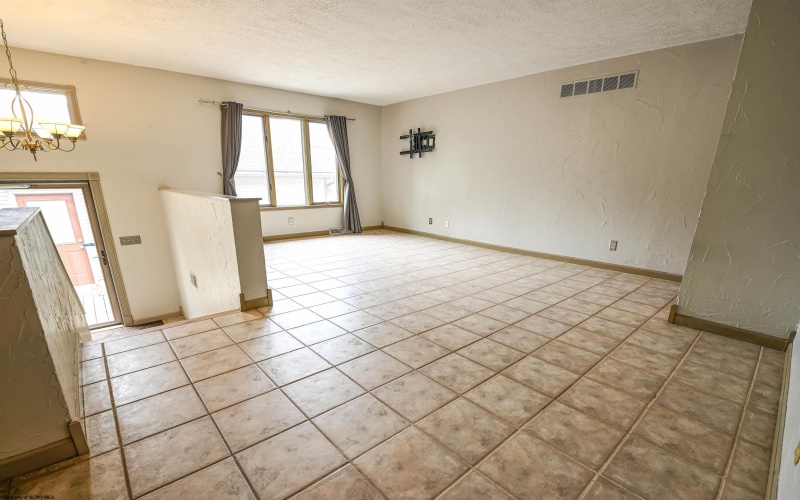19 Oak Court, Morgantown, West Virginia 26505, 3 Bedroom Bedrooms, 6 Room Rooms,2 BathroomBathrooms,Single Family Detached,For Sale,Oak,0,10165408