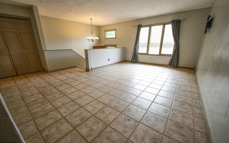 19 Oak Court, Morgantown, West Virginia 26505, 3 Bedroom Bedrooms, 6 Room Rooms,2 BathroomBathrooms,Single Family Detached,For Sale,Oak,0,10165408