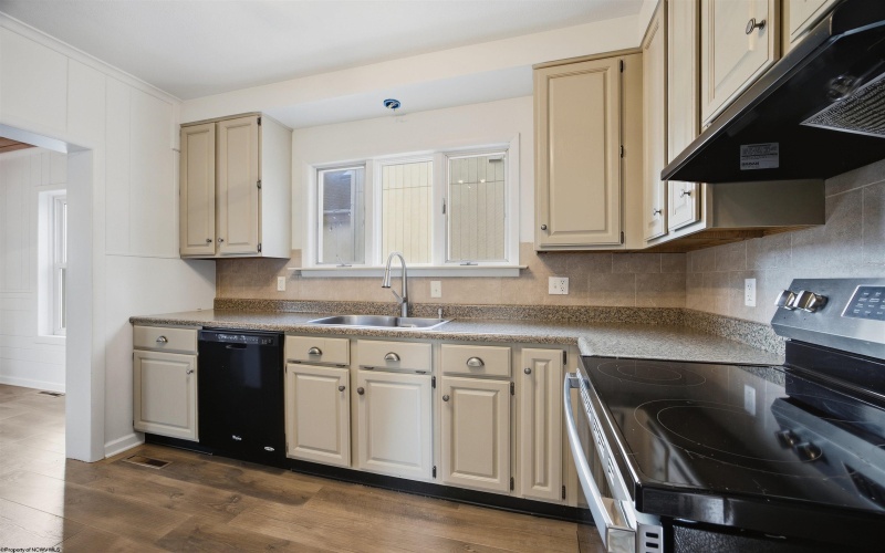 500 Maple Lake Road, Bridgeport, West Virginia 26330, 2 Bedroom Bedrooms, 8 Room Rooms,2 BathroomBathrooms,Single Family Detached,For Sale,Maple Lake,0,10167014 500 Maple Lake Road, Bridgeport, West Virginia 26330, 2 Bedroom Bedrooms, 8 Room Rooms,2 BathroomBathrooms,Single Family Detached,For Sale,Maple Lake,0,10167014