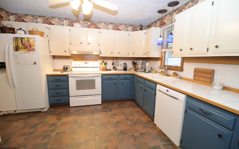 49 Berry Patch Lane, Elkins, West Virginia 26241, 3 Bedroom Bedrooms, 7 Room Rooms,2 BathroomBathrooms,Single Family Detached,For Sale,Berry Patch,0,10167013