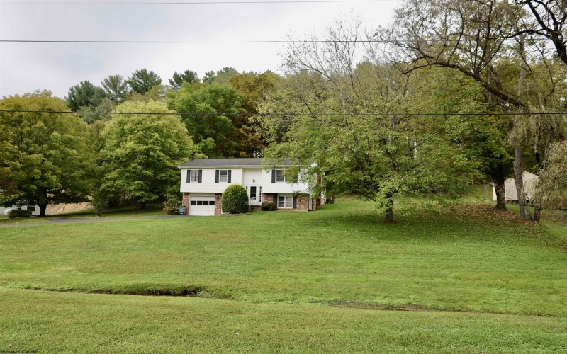 49 Berry Patch Lane, Elkins, West Virginia 26241, 3 Bedroom Bedrooms, 7 Room Rooms,2 BathroomBathrooms,Single Family Detached,For Sale,Berry Patch,0,10167013