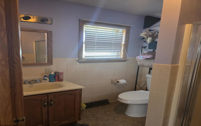 130 Green Hill Lane, Mount Clare, West Virginia 26408, 4 Bedroom Bedrooms, 8 Room Rooms,3 BathroomBathrooms,Single Family Detached,For Sale,Green Hill,0,10167020