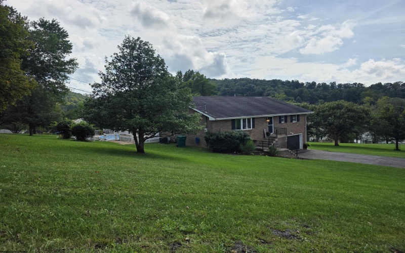 130 Green Hill Lane, Mount Clare, West Virginia 26408, 4 Bedroom Bedrooms, 8 Room Rooms,3 BathroomBathrooms,Single Family Detached,For Sale,Green Hill,0,10167020