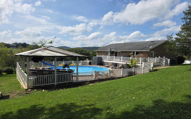 130 Green Hill Lane, Mount Clare, West Virginia 26408, 4 Bedroom Bedrooms, 8 Room Rooms,3 BathroomBathrooms,Single Family Detached,For Sale,Green Hill,0,10167020