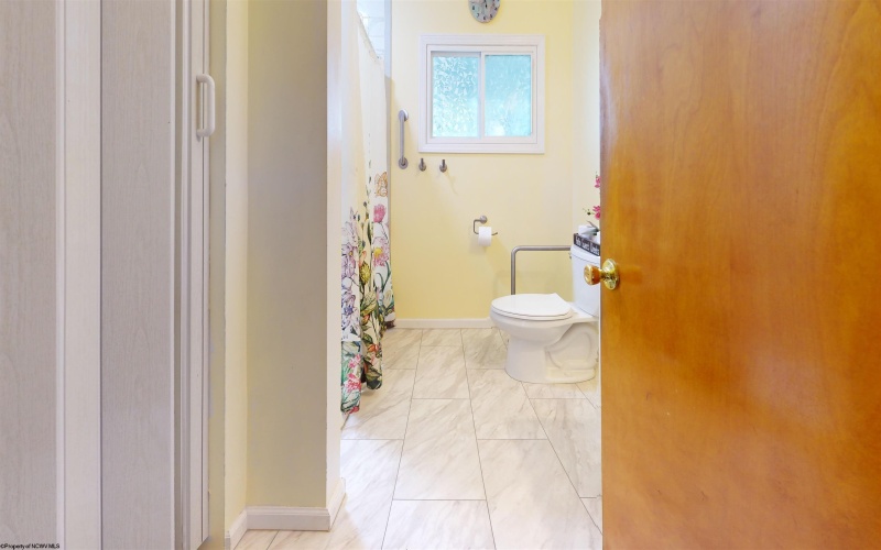613 Mason Street, Fairmont, West Virginia 26554, 3 Bedroom Bedrooms, 6 Room Rooms,1 BathroomBathrooms,Single Family Detached,For Sale,Mason,0,10167029
