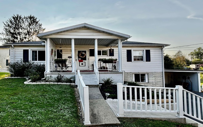 613 Mason Street, Fairmont, West Virginia 26554, 3 Bedroom Bedrooms, 6 Room Rooms,1 BathroomBathrooms,Single Family Detached,For Sale,Mason,0,10167029