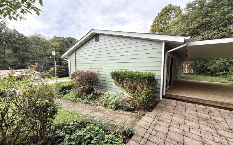 106 Elizabeth Circle, Kingwood, West Virginia 26537, 3 Bedroom Bedrooms, 6 Room Rooms,1 BathroomBathrooms,Single Family Detached,For Sale,Elizabeth,0,10167043