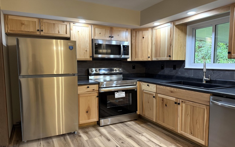 106 Elizabeth Circle, Kingwood, West Virginia 26537, 3 Bedroom Bedrooms, 6 Room Rooms,1 BathroomBathrooms,Single Family Detached,For Sale,Elizabeth,0,10167043