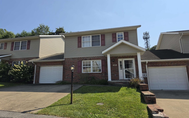 168 Meadow Ridge Drive, Morgantown, West Virginia 26505, 3 Bedroom Bedrooms, 6 Room Rooms,2 BathroomBathrooms,Single Family Attached,For Sale,Meadow Ridge,0,10167037
