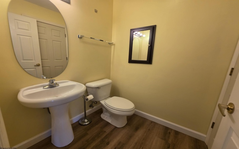 168 Meadow Ridge Drive, Morgantown, West Virginia 26505, 3 Bedroom Bedrooms, 6 Room Rooms,2 BathroomBathrooms,Single Family Attached,For Sale,Meadow Ridge,0,10167037