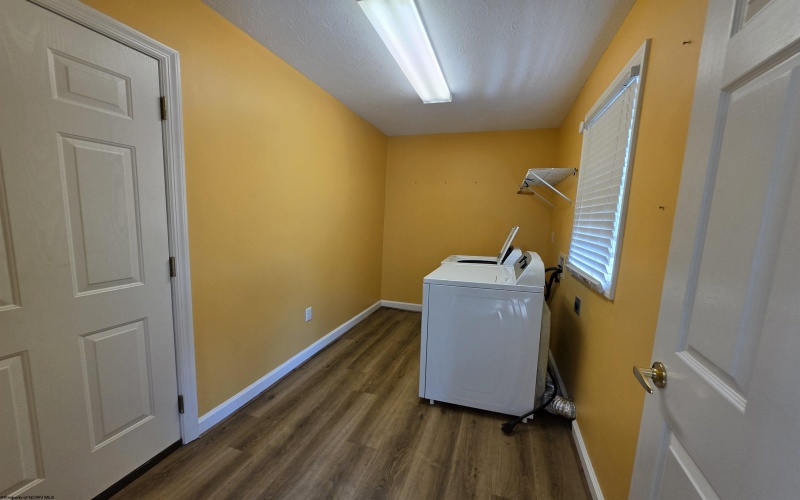 168 Meadow Ridge Drive, Morgantown, West Virginia 26505, 3 Bedroom Bedrooms, 6 Room Rooms,2 BathroomBathrooms,Single Family Attached,For Sale,Meadow Ridge,0,10167037