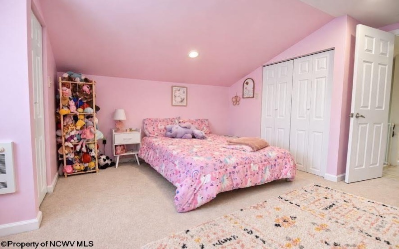 102 Dearborn Street, Fairmont, West Virginia 26554, 4 Bedroom Bedrooms, 8 Room Rooms,3 BathroomBathrooms,Single Family Detached,For Sale,Dearborn,0,10167038