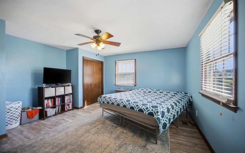 505 Willis Avenue, Bridgeport, West Virginia 26330, 4 Bedroom Bedrooms, 7 Room Rooms,2 BathroomBathrooms,Single Family Detached,For Sale,Willis,0,10167031