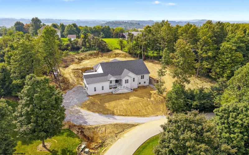 206 Jade Drive, Morgantown, West Virginia 26508, 6 Bedroom Bedrooms, 7 Room Rooms,4 BathroomBathrooms,Single Family Detached,For Sale,Jade,0,10167030