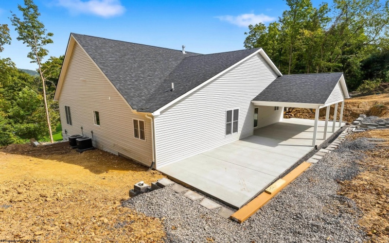 206 Jade Drive, Morgantown, West Virginia 26508, 6 Bedroom Bedrooms, 7 Room Rooms,4 BathroomBathrooms,Single Family Detached,For Sale,Jade,0,10167030