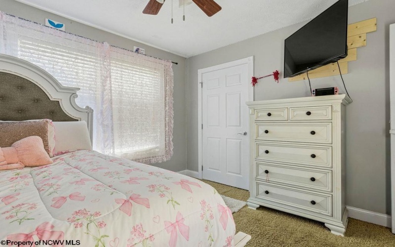 8 Coolview Lane, Bridgeport, West Virginia 26330, 3 Bedroom Bedrooms, 8 Room Rooms,2 BathroomBathrooms,Single Family Detached,For Sale,Coolview,0,10167034