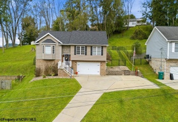 8 Coolview Lane, Bridgeport, West Virginia 26330, 3 Bedroom Bedrooms, 8 Room Rooms,2 BathroomBathrooms,Single Family Detached,For Sale,Coolview,0,10167034