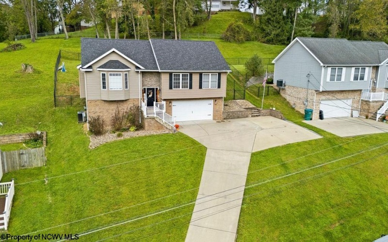 8 Coolview Lane, Bridgeport, West Virginia 26330, 3 Bedroom Bedrooms, 8 Room Rooms,2 BathroomBathrooms,Single Family Detached,For Sale,Coolview,0,10167034