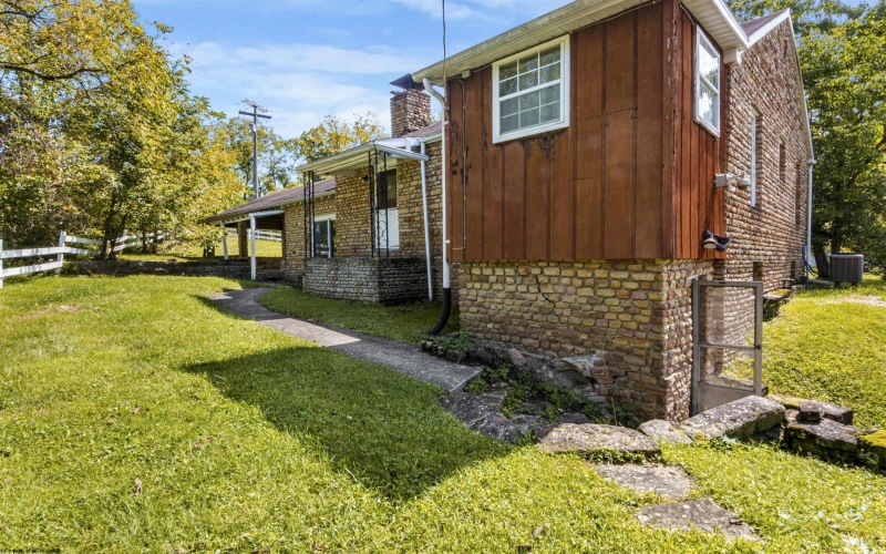224 Diamond Avenue, Morgantown, West Virginia 26505, 2 Bedroom Bedrooms, 5 Room Rooms,1 BathroomBathrooms,Single Family Detached,For Sale,Diamond,0,10167032