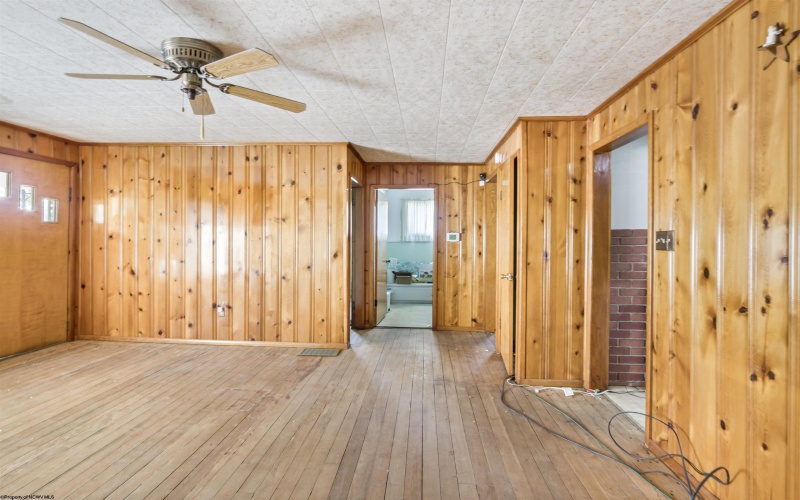 224 Diamond Avenue, Morgantown, West Virginia 26505, 2 Bedroom Bedrooms, 5 Room Rooms,1 BathroomBathrooms,Single Family Detached,For Sale,Diamond,0,10167032