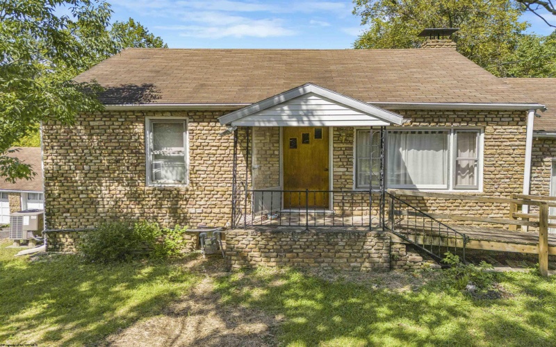 224 Diamond Avenue, Morgantown, West Virginia 26505, 2 Bedroom Bedrooms, 5 Room Rooms,1 BathroomBathrooms,Single Family Detached,For Sale,Diamond,0,10167032